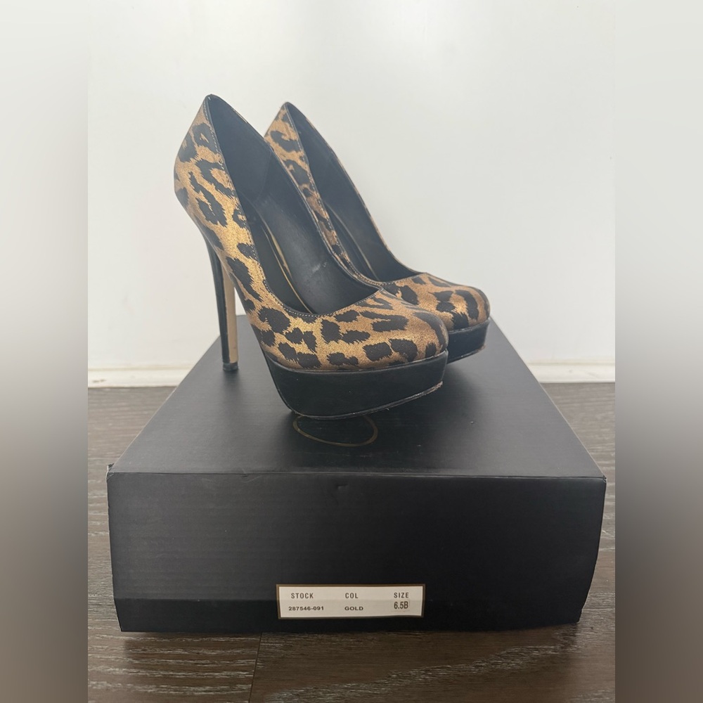 Colin Stewart Gold Leopard Print Heels